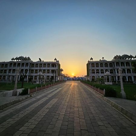 The Mewar Palace And Resort Shivpurī Екстериор снимка