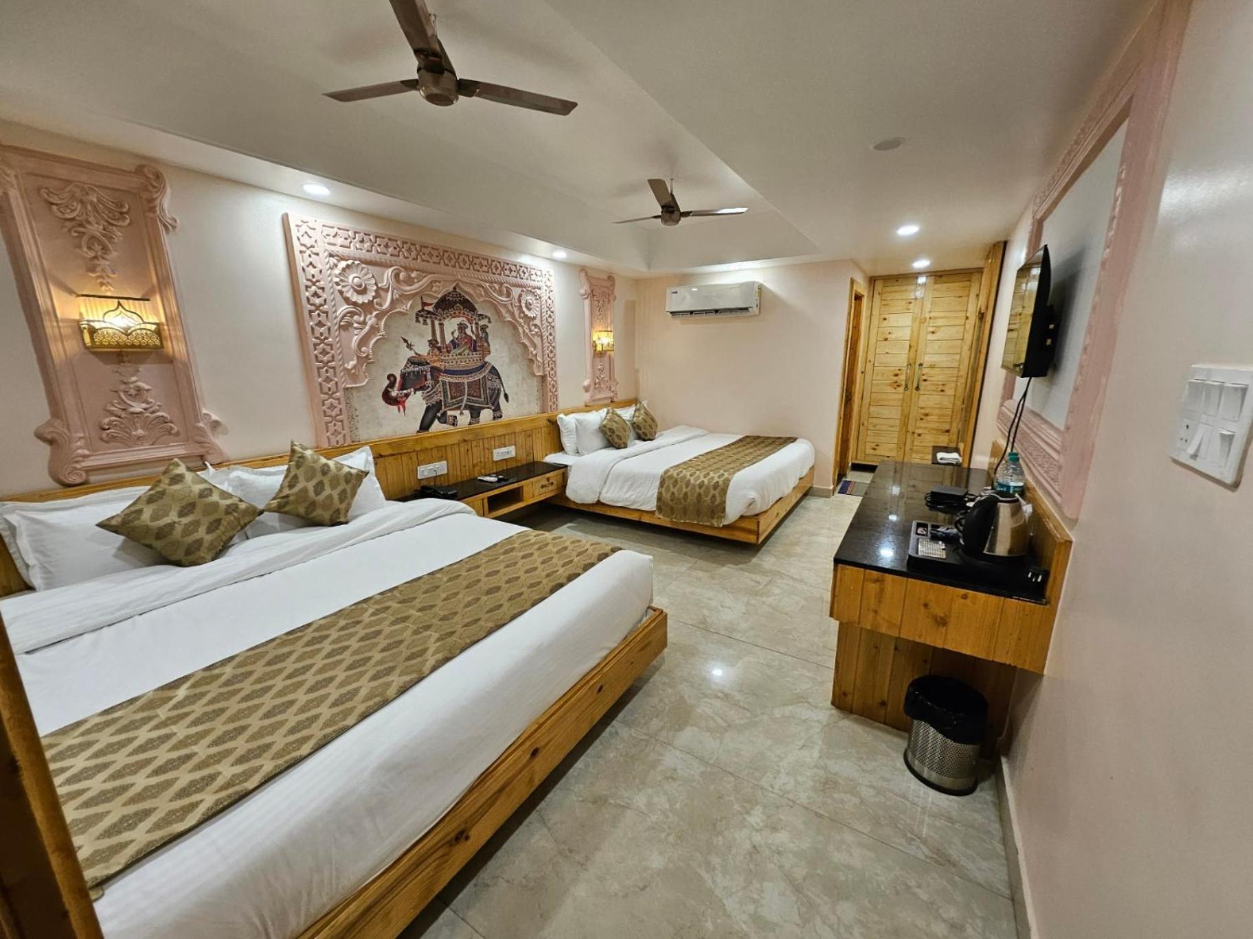 The Mewar Palace And Resort Shivpurī Екстериор снимка